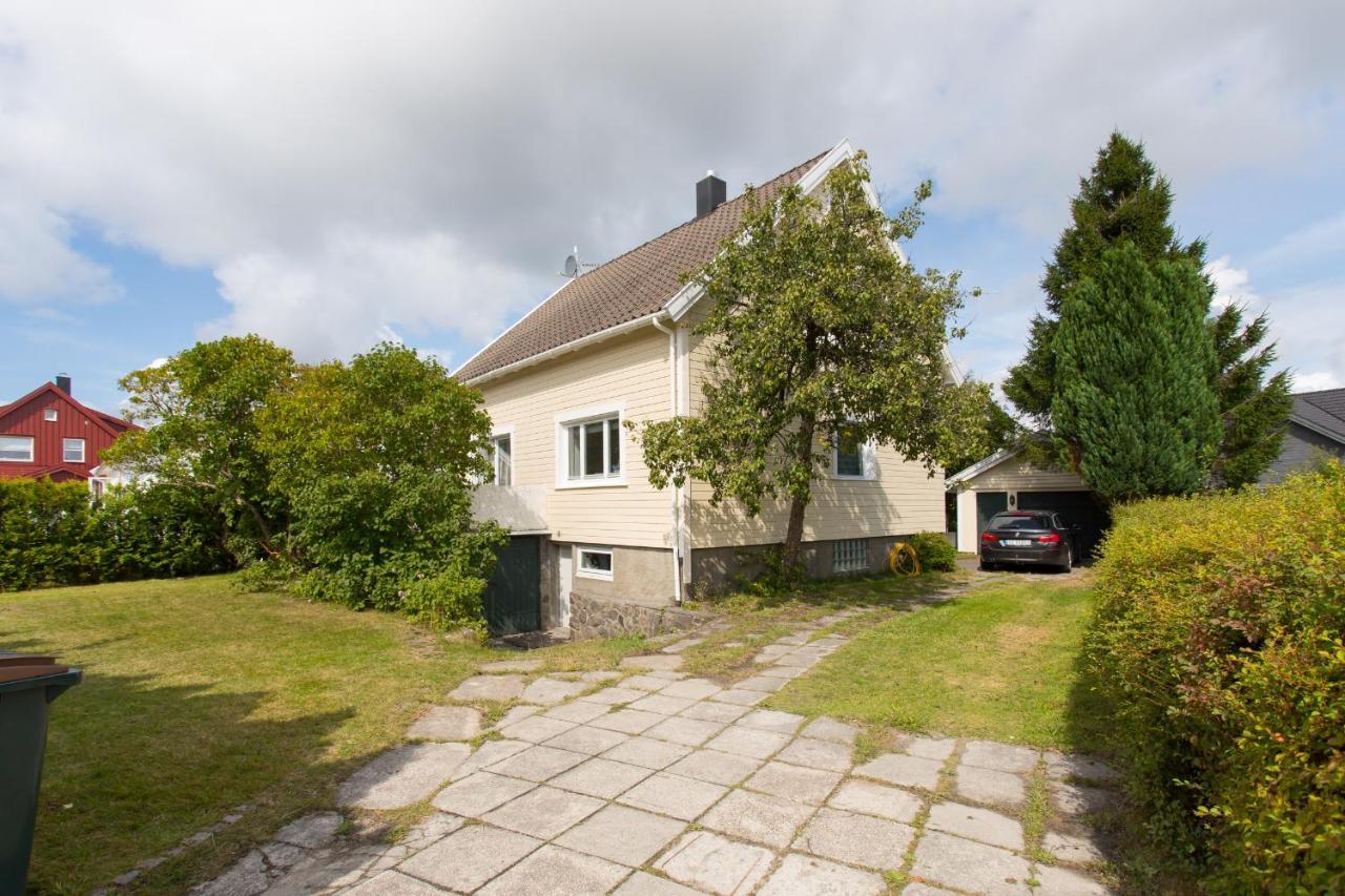 Mandal Apartment Mit Moeglichkeit Ein Boot Zu Benutzen Und Angeln ภายนอก รูปภาพ