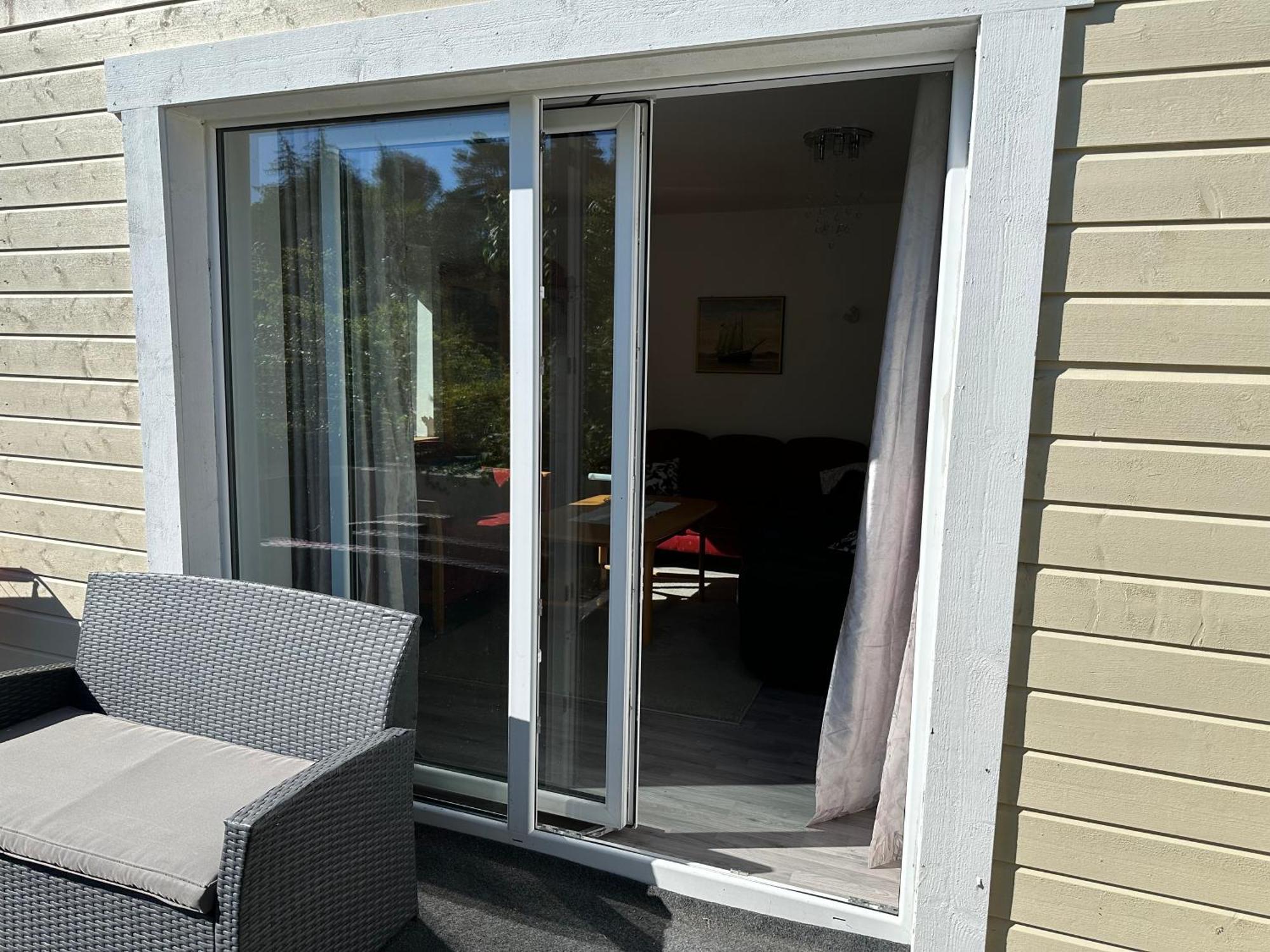 Mandal Apartment Mit Moeglichkeit Ein Boot Zu Benutzen Und Angeln ภายนอก รูปภาพ